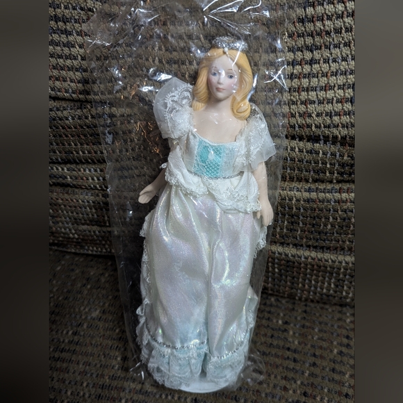 Avon Fine collectables Fairy princess 1989 - Picture 1 of 8